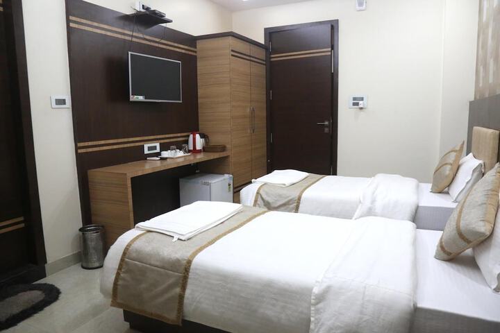 Room 30 of 60