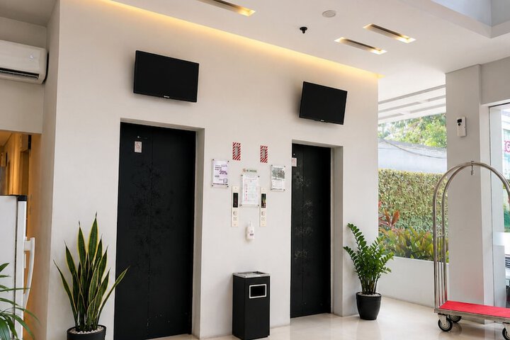 Lobby Entry