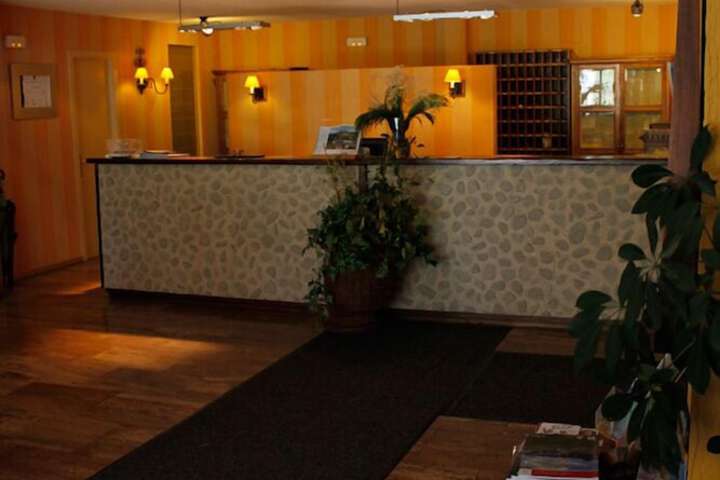 Check-in/check-out kiosk