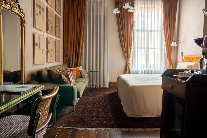 Room 31 of 47