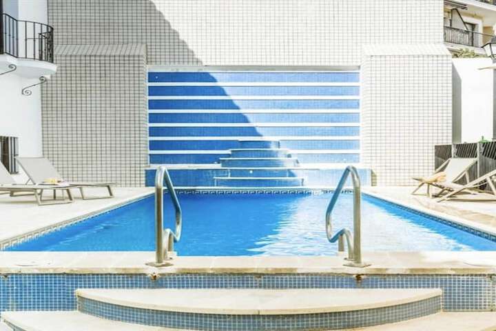 Hotel with Pool