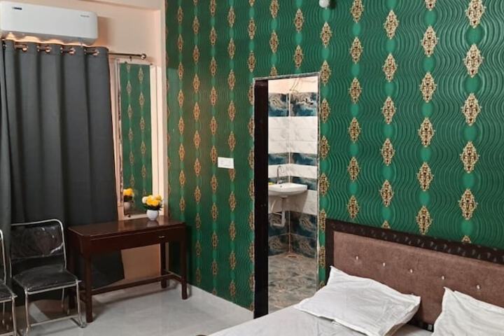 Room 7 of 23