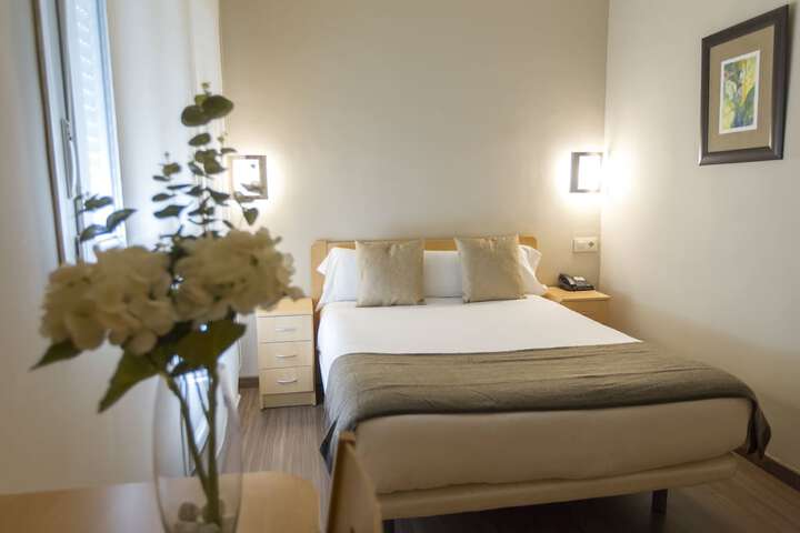 Room 9 of 47