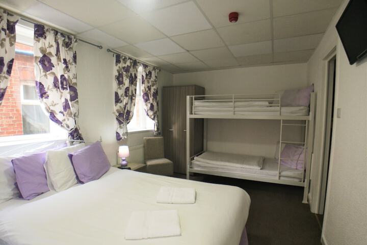 Room 60 of 102