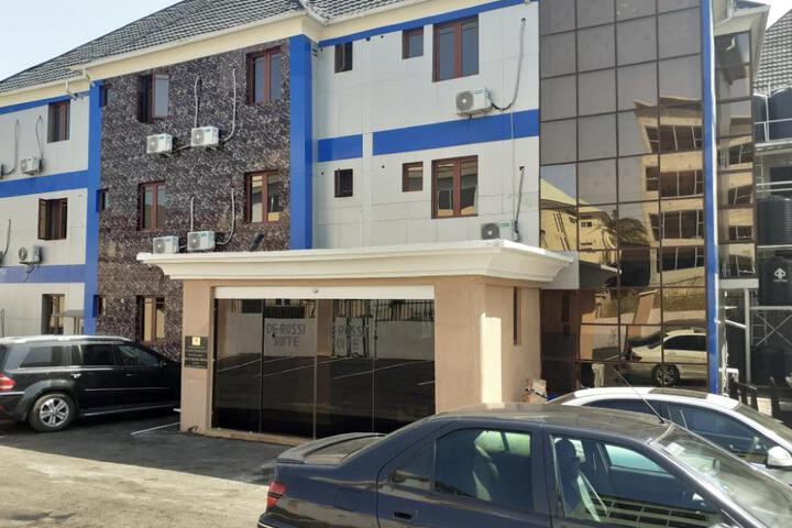 DE ROSSI SUITES HOTEL