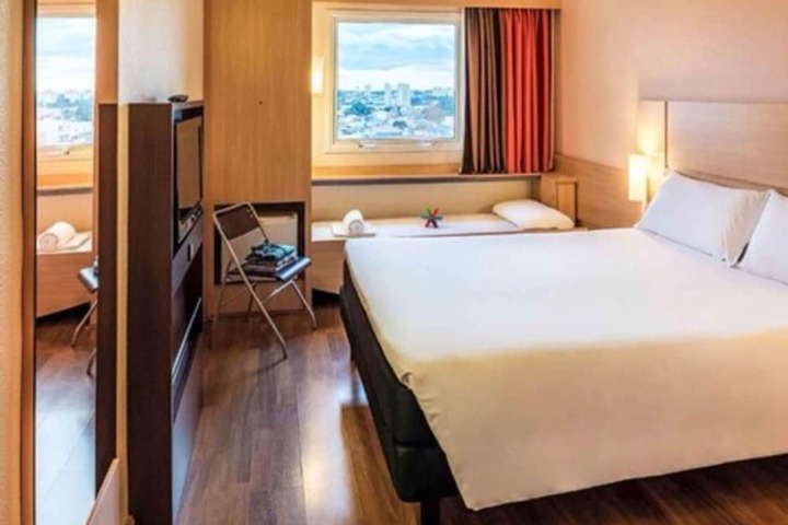 Room 15 of 44