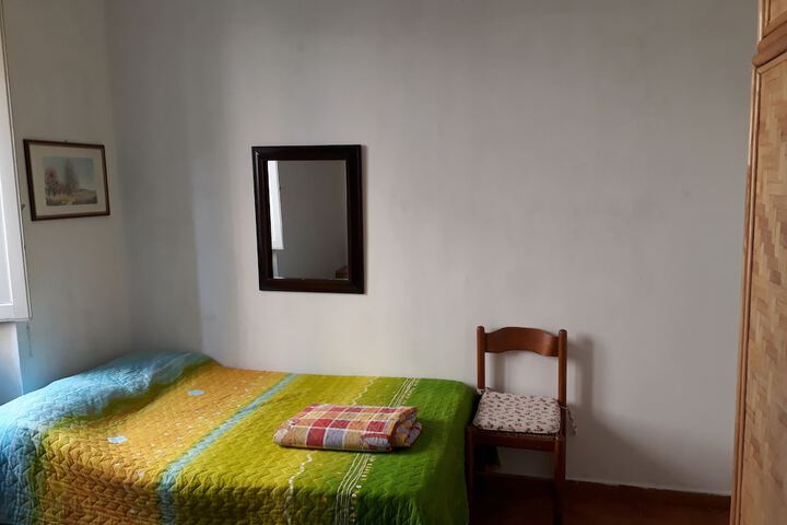 Room 10 of 20