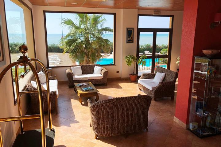 Hotel Lobby