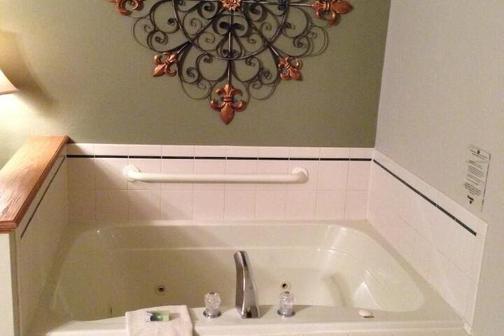 Room 13 of 26