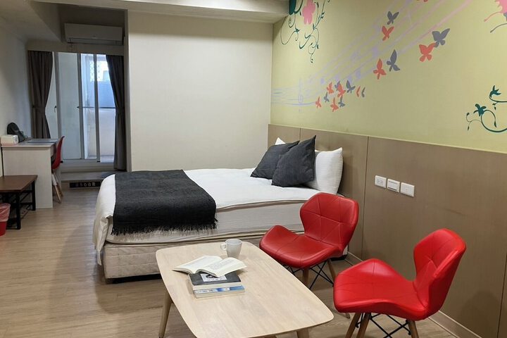 Room 11 of 49