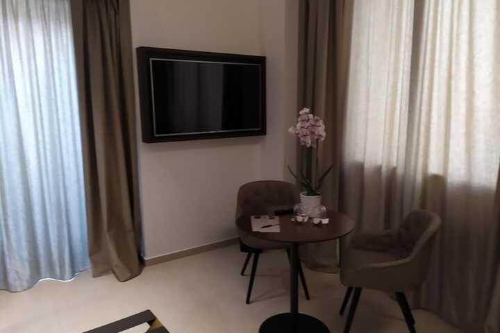 Room 44 of 69