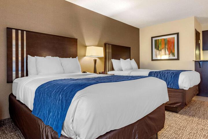 2 Double Beds (4 of 8)
