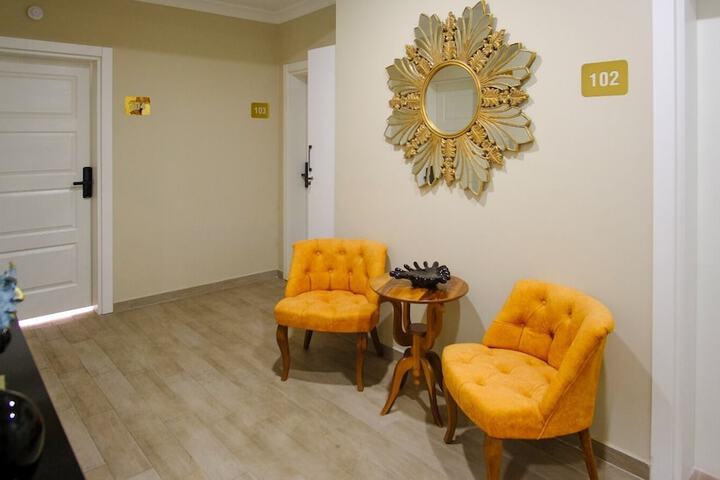 Room 17 of 32