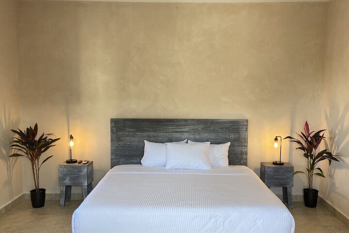 Room 10 of 25