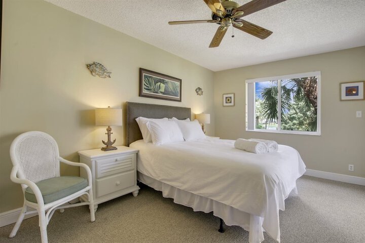 Room 2 of 25