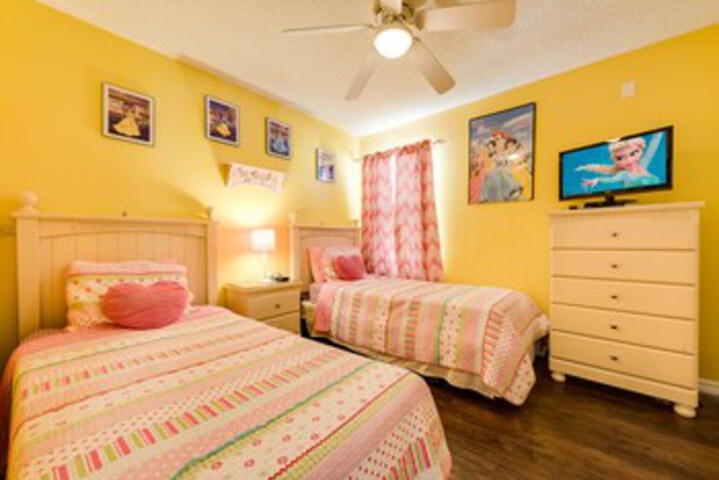 Room 211 of 272