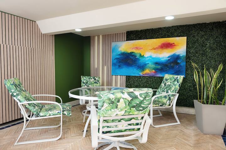 Pool Hotel