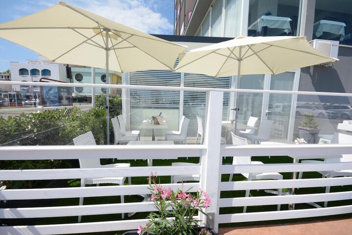 Terrace/Patio 14 of 61