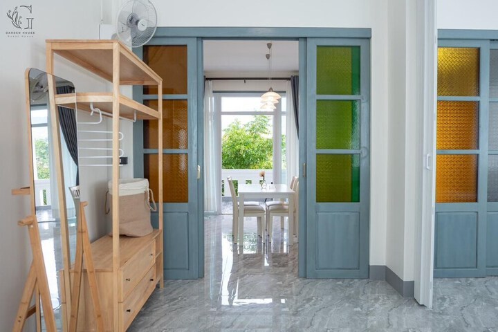 Room 13 of 272
