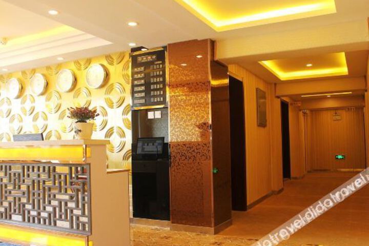 Hotel Interior 4 of 22