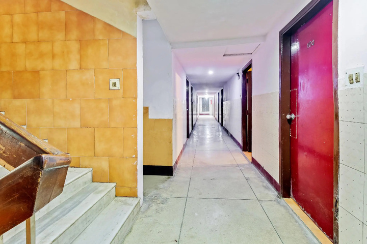 Room 10 of 10