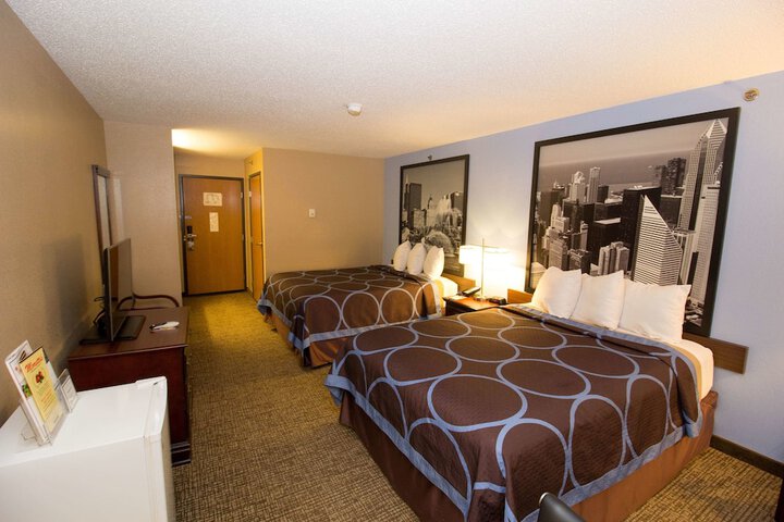 Standard Room, King or Two Doubles (1 of 9)