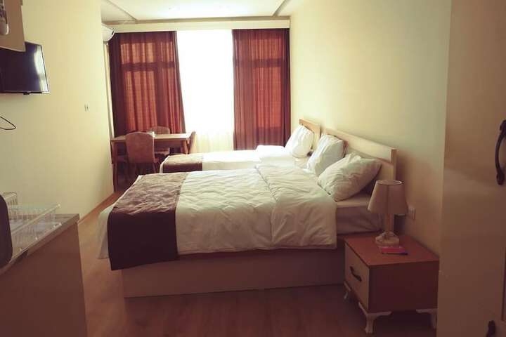 Room 25 of 32