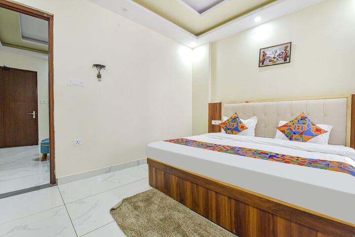 Room 15 of 37