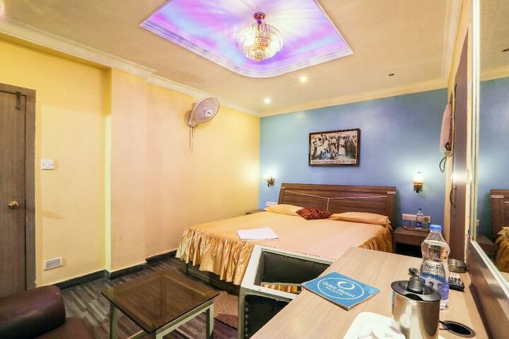 Room 4 of 14