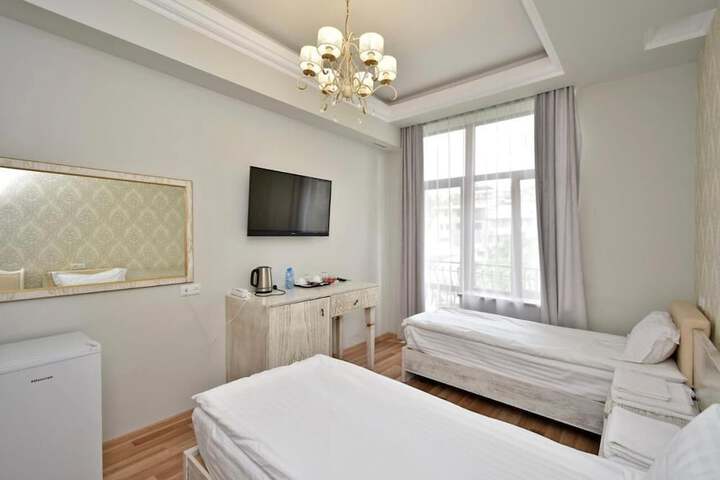 Room 13 of 29