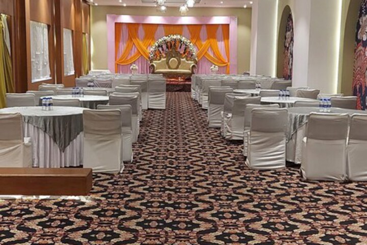 Ballroom/Hall 42 of 93