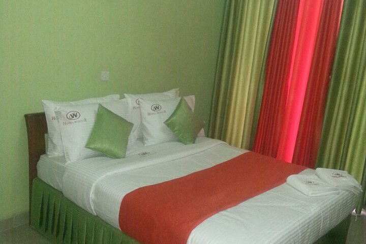 Room 20 of 40
