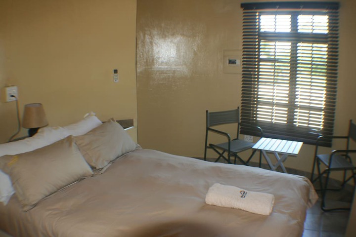 Room 11 of 19