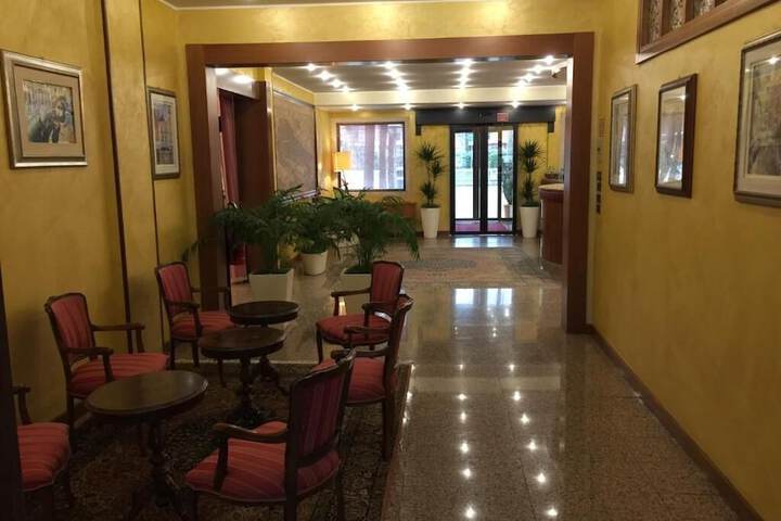 Guest Lobby