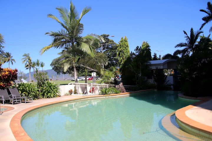 Pool 42 of 55