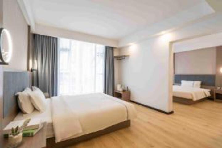 Room 21 of 23