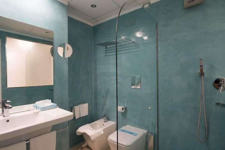 Room 44 of 67
