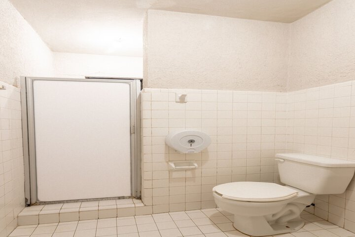 Room 18 of 29