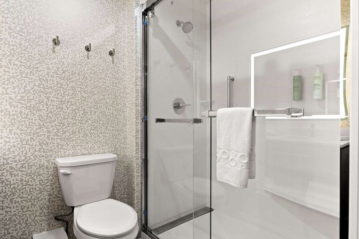 Bathroom shower
