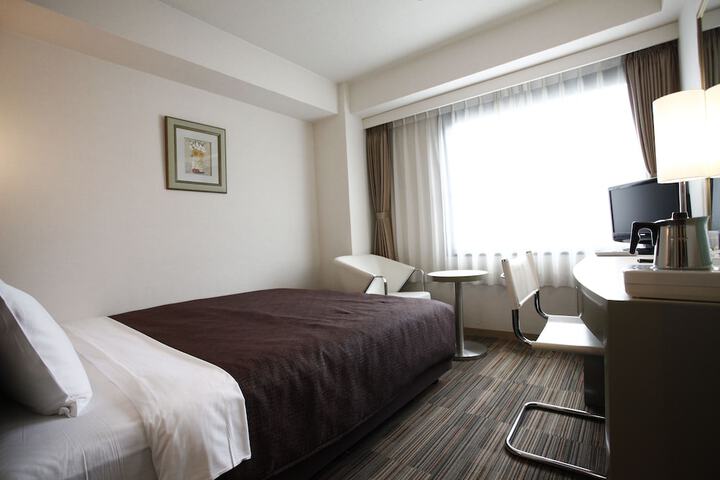 Room 6 of 39