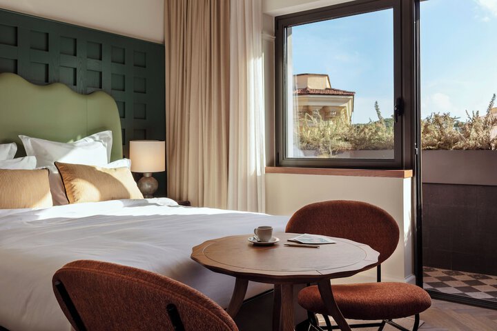 Room 15 of 26