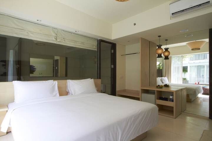 Room 12 of 66