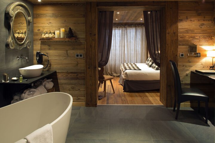 Room 4 of 85