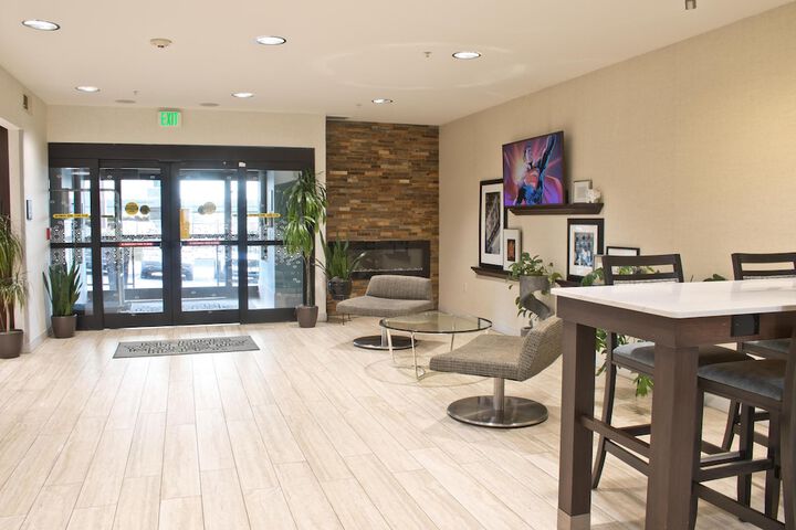 Guest Lobby