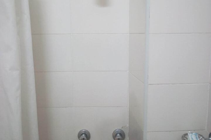 Room 16 of 36