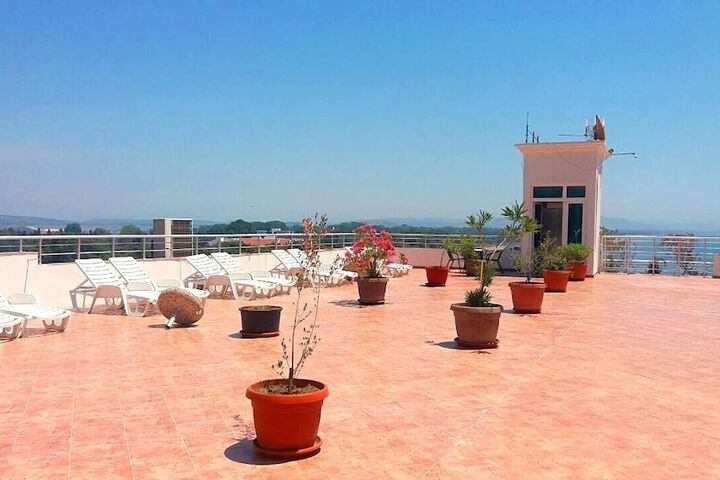 Terrace/Patio 61 of 100
