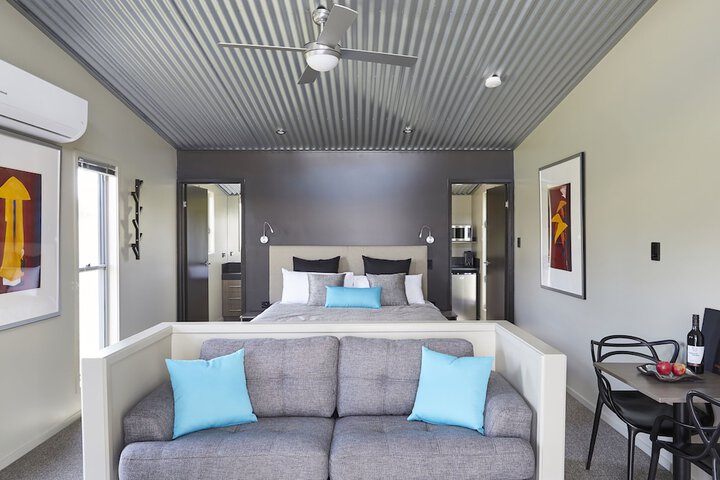Room 10 of 35