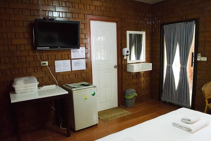 Room 16 of 35