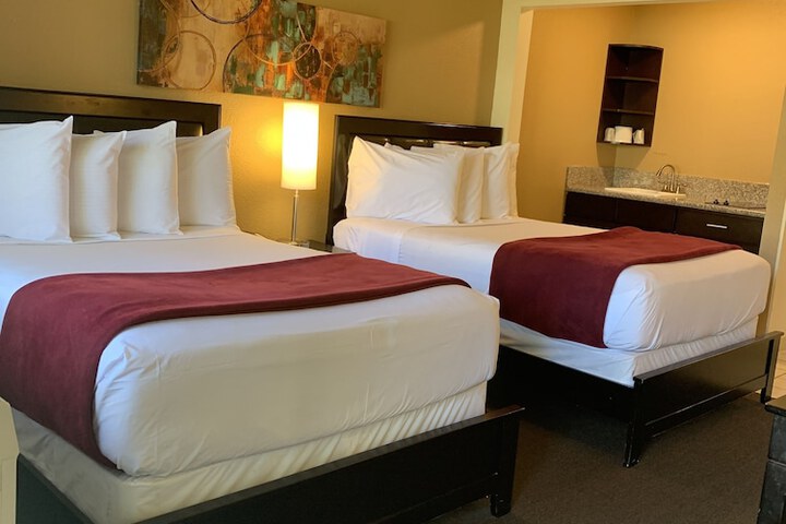Superior 2 Double Beds with Stove Top (13 of 15)