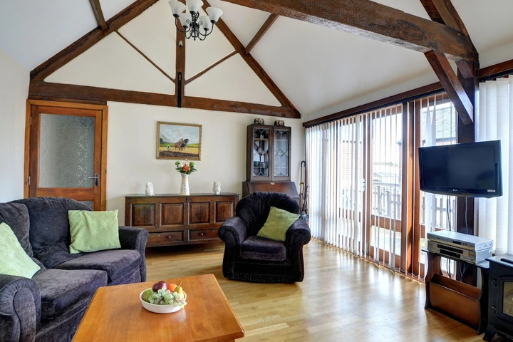 Cozy Holiday Home in Berriew near River Rhiw